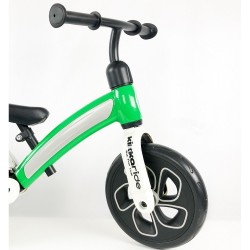 Bicicleta sin pedales verde